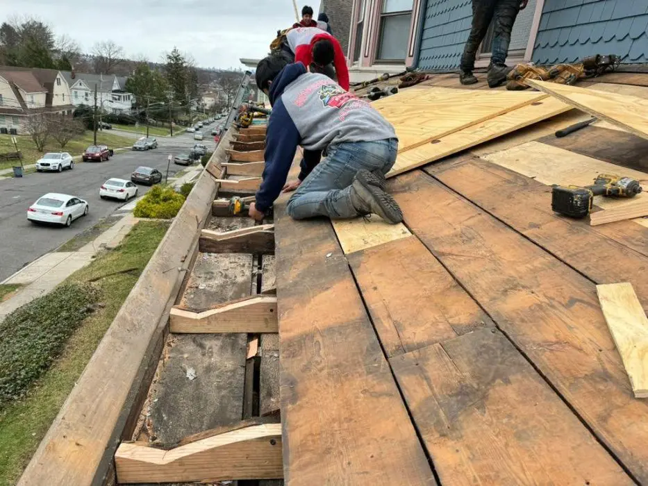 Experienced Yankee Gutter Repair Experts for Residential & Commercial Properties